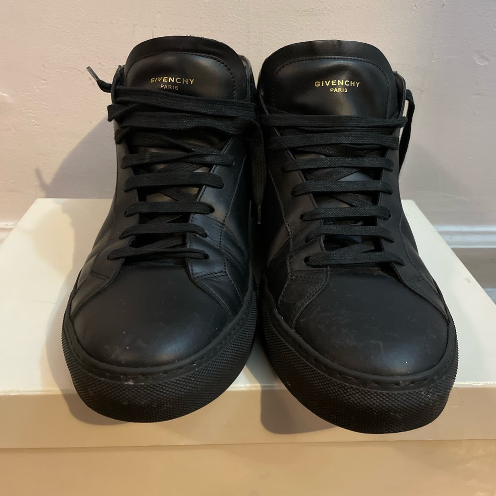 Givenchy sneakers (high top)